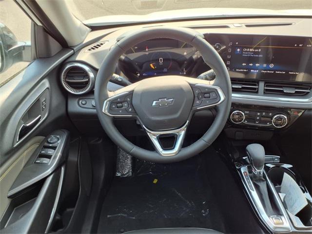 new 2025 Chevrolet Trax car, priced at $27,075