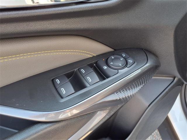 new 2025 Chevrolet Trax car, priced at $27,075