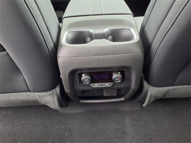 new 2025 Chevrolet Traverse car, priced at $47,377