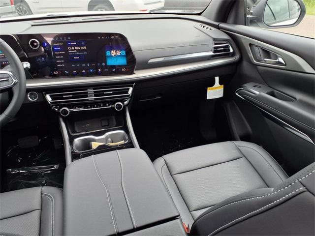 new 2025 Chevrolet Traverse car, priced at $47,377