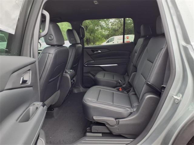 new 2025 Chevrolet Traverse car, priced at $44,657