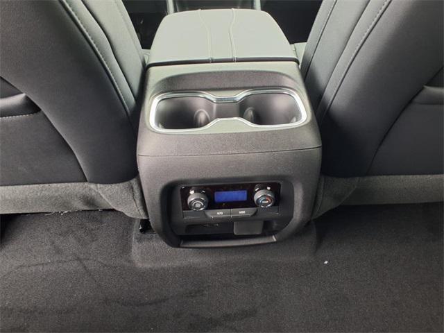 new 2025 Chevrolet Traverse car, priced at $44,657