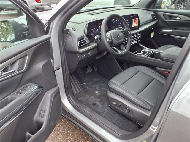 new 2025 Chevrolet Traverse car, priced at $44,657