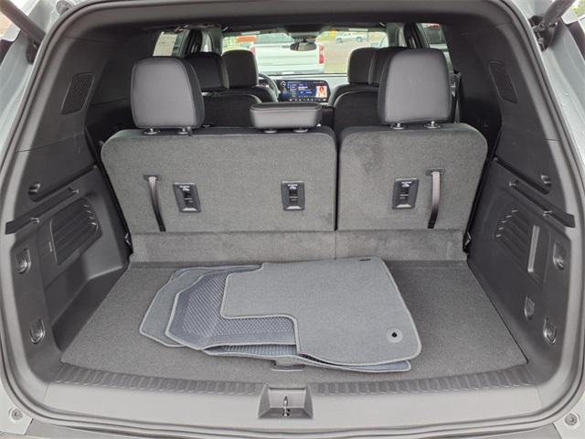 new 2025 Chevrolet Traverse car, priced at $44,657