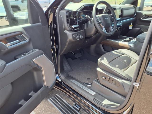 new 2025 Chevrolet Silverado 3500 car, priced at $76,195