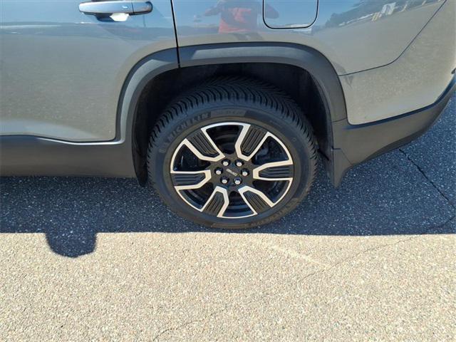 used 2022 GMC Acadia car, priced at $26,990
