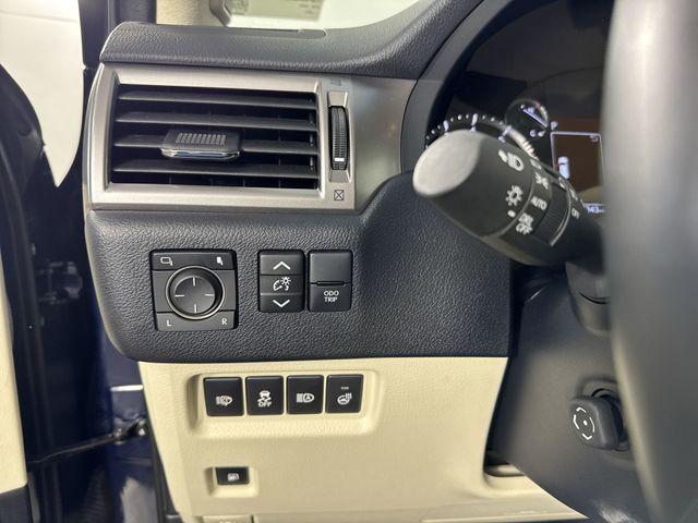 used 2023 Lexus GX 460 car, priced at $59,495