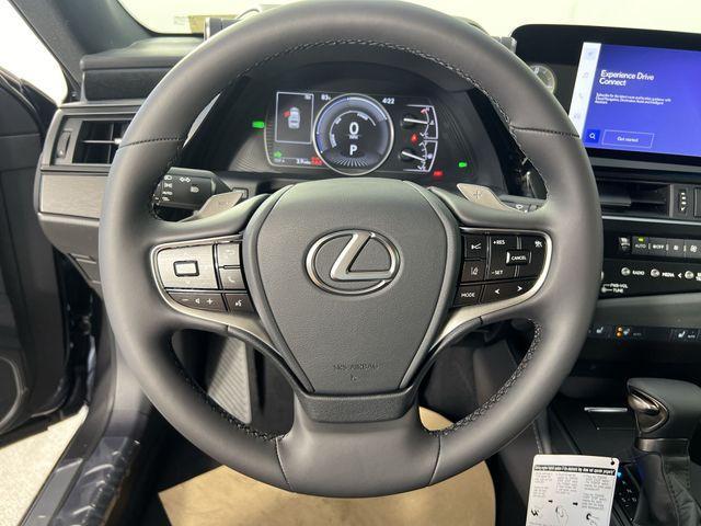 new 2025 Lexus ES 300h car, priced at $51,124