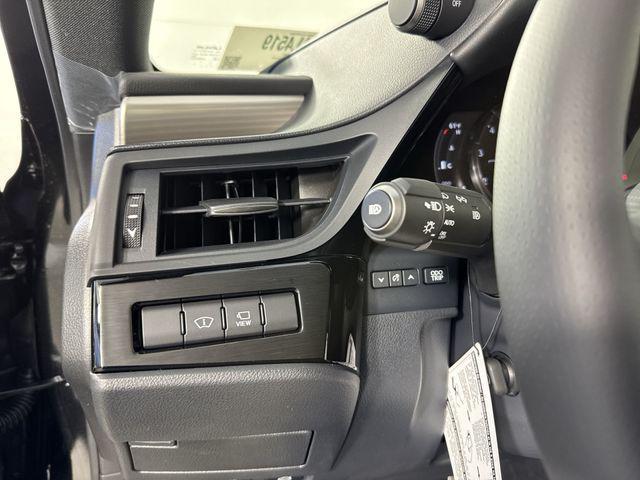 new 2025 Lexus ES 350 car, priced at $53,077