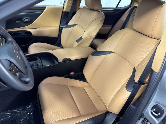 used 2025 Lexus ES 300h car, priced at $44,995