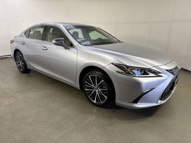 used 2025 Lexus ES 300h car, priced at $44,995
