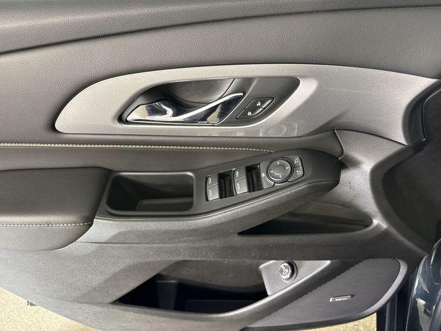 used 2018 Chevrolet Traverse car, priced at $18,495