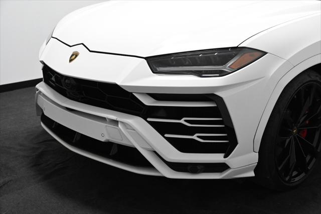 used 2022 Lamborghini Urus car, priced at $199,988