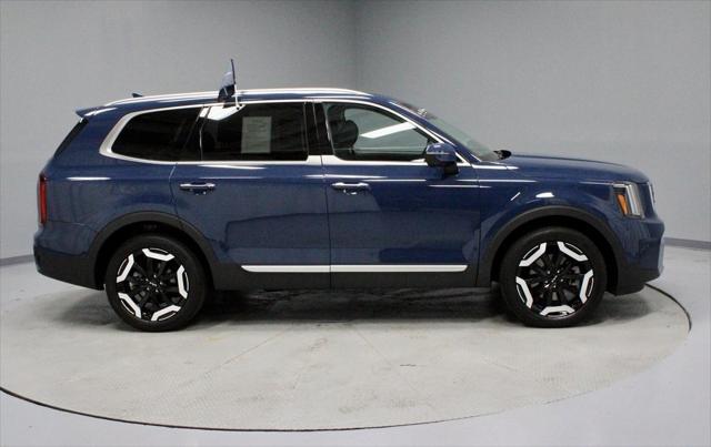 used 2023 Kia Telluride car, priced at $34,614