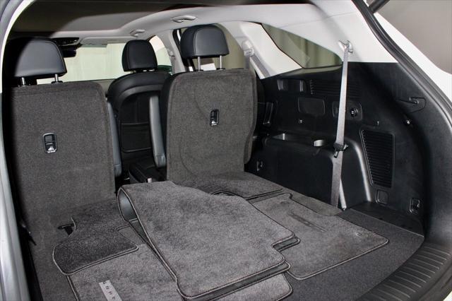 used 2025 Kia Sorento Hybrid car, priced at $37,576