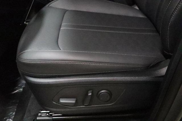 new 2025 Kia Sorento car, priced at $38,360