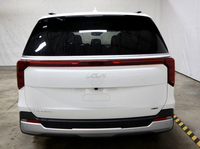 new 2025 Kia Carnival Hybrid car, priced at $43,340