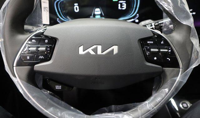 new 2025 Kia Niro car, priced at $33,310