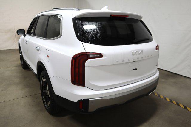 new 2025 Kia Telluride car, priced at $42,055