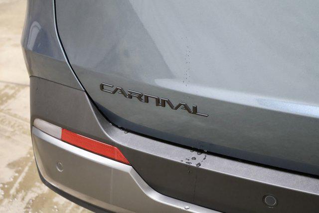 new 2026 Kia Carnival Hybrid car, priced at $55,285