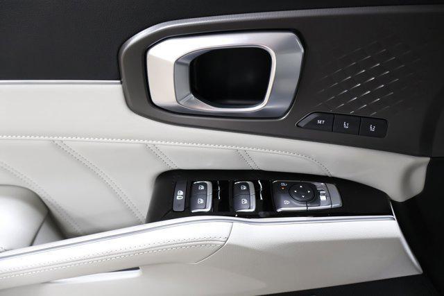 new 2025 Kia Sorento Hybrid car, priced at $44,360