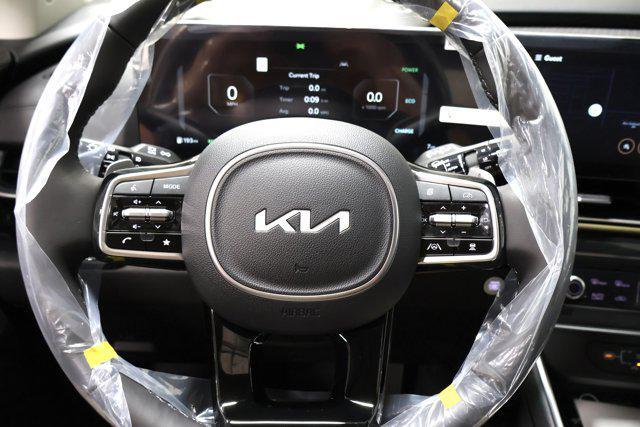 new 2026 Kia Carnival Hybrid car, priced at $55,285