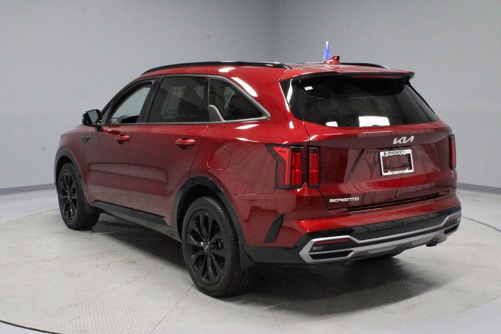used 2023 Kia Sorento car, priced at $30,820