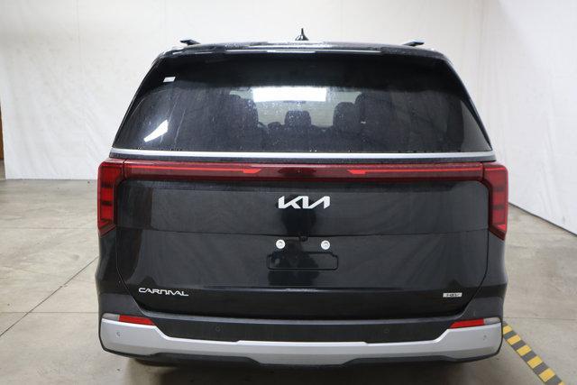 new 2025 Kia Carnival Hybrid car, priced at $43,030