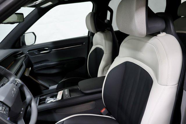 new 2026 Kia EV9 car, priced at $70,515