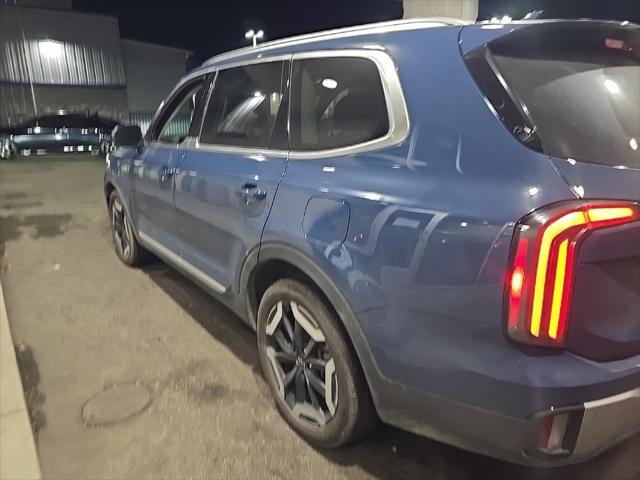 used 2023 Kia Telluride car, priced at $35,951