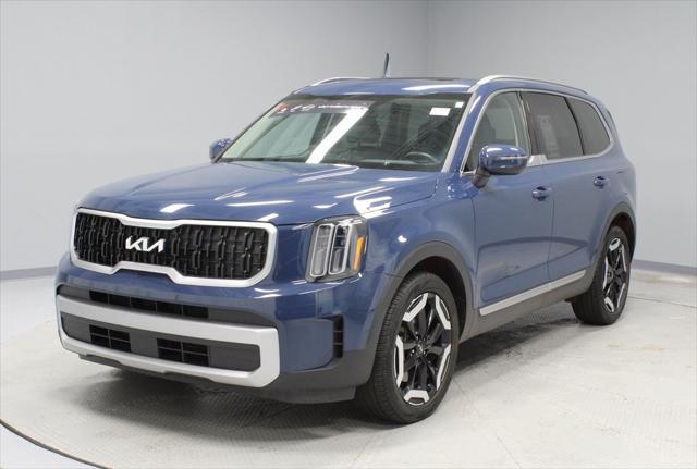 used 2023 Kia Telluride car, priced at $35,000