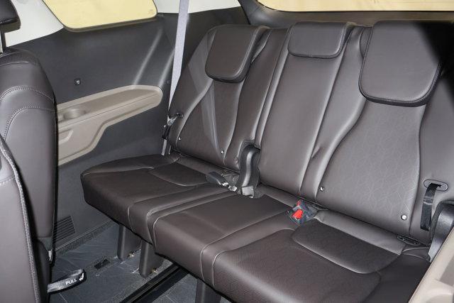 new 2025 Kia Carnival car, priced at $39,295