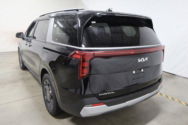 new 2025 Kia Carnival Hybrid car, priced at $43,295