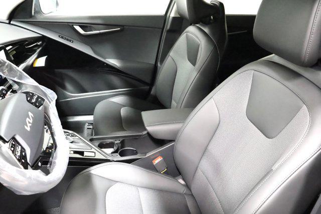 new 2025 Kia Niro car, priced at $31,185