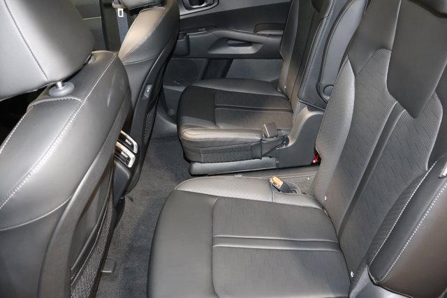 new 2025 Kia Sorento car, priced at $39,495
