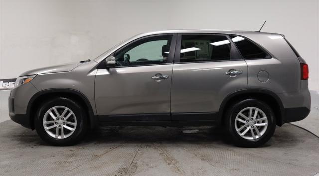 used 2015 Kia Sorento car, priced at $9,899