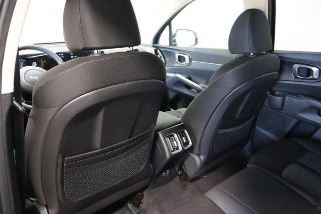 new 2025 Kia Sorento car, priced at $31,526
