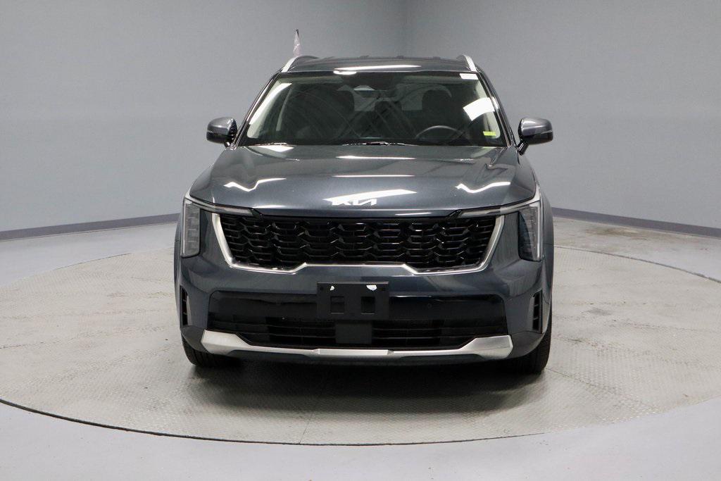 used 2024 Kia Sorento car, priced at $28,762