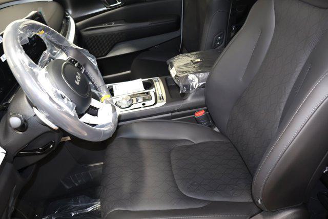 new 2026 Kia Carnival Hybrid car, priced at $51,285