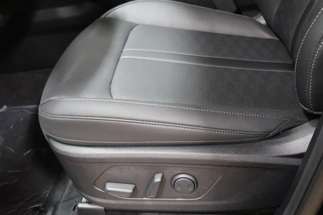 new 2025 Kia Sorento car, priced at $35,330