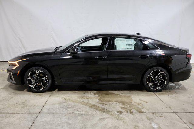 new 2025 Kia K5 car, priced at $30,650