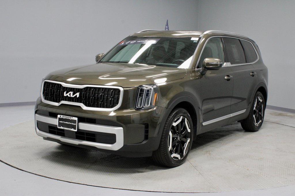 used 2024 Kia Telluride car, priced at $39,222