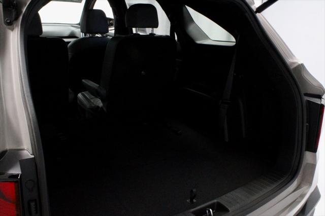 used 2024 Kia Sorento car, priced at $39,912
