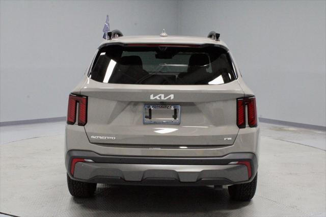 used 2024 Kia Sorento car, priced at $39,912