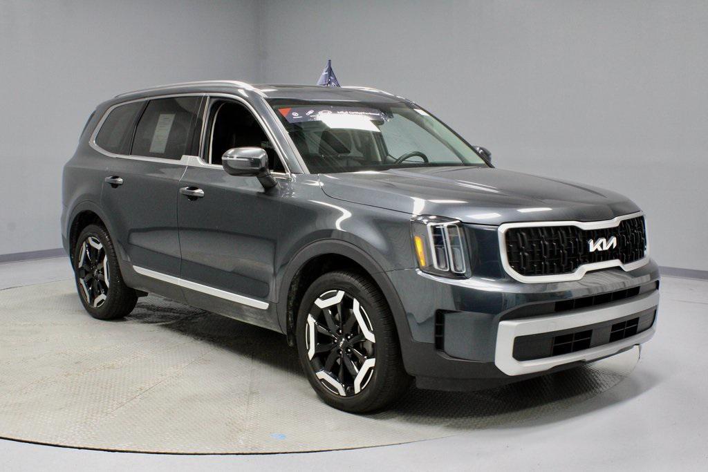 used 2023 Kia Telluride car, priced at $33,612