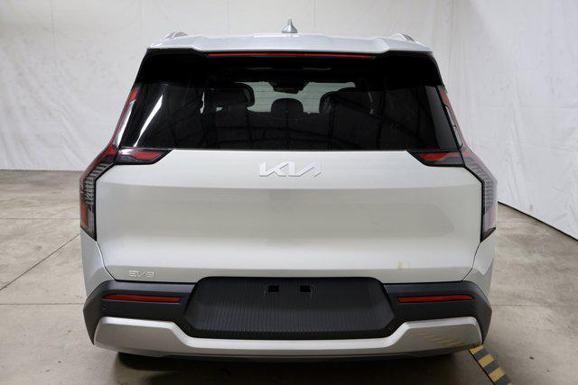 new 2026 Kia EV9 car, priced at $61,620