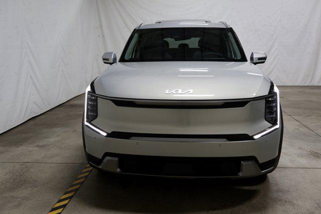 new 2026 Kia EV9 car, priced at $61,620