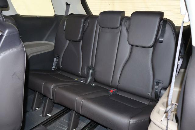 new 2026 Kia Carnival Hybrid car, priced at $50,285