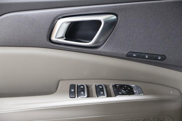 new 2026 Kia Carnival Hybrid car, priced at $50,285