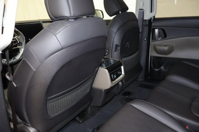 new 2026 Kia Carnival Hybrid car, priced at $50,285